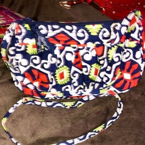 NWOT  Vera Purse goes from shoulder/crossbody